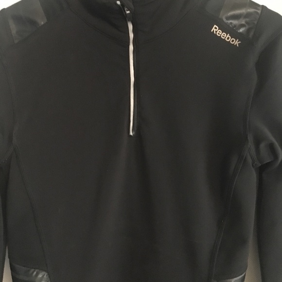 Reebok Half Zip Runtone Sweater Size Large - Picture 2 of 5